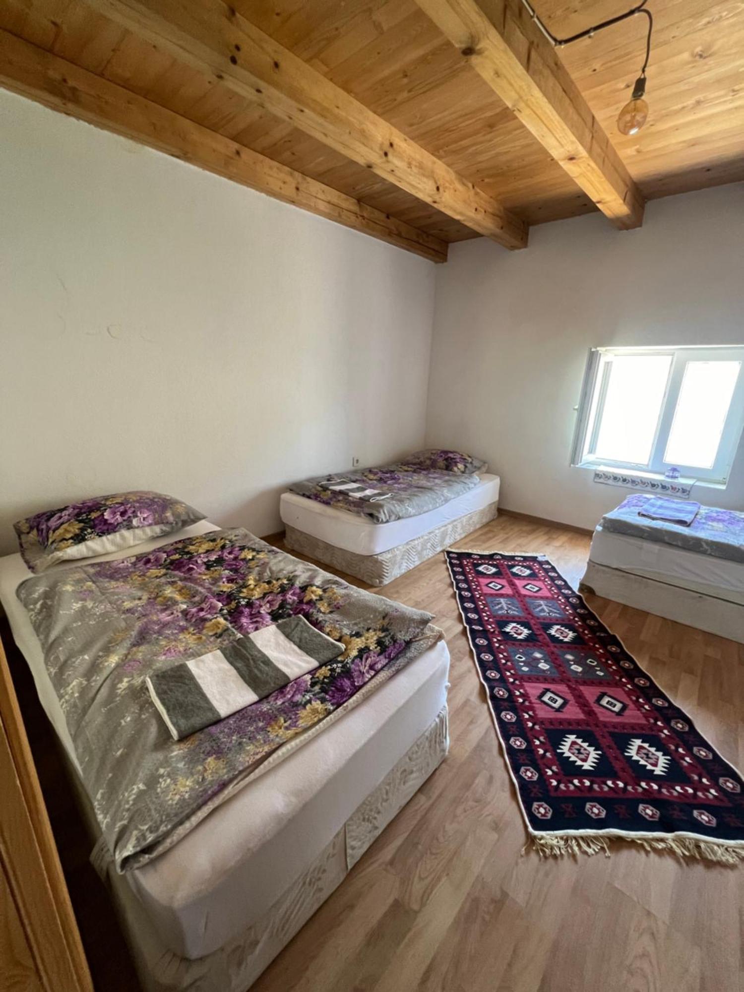 Bed and Breakfast Kod Kapetana Tea Gornji Lukomir Экстерьер фото