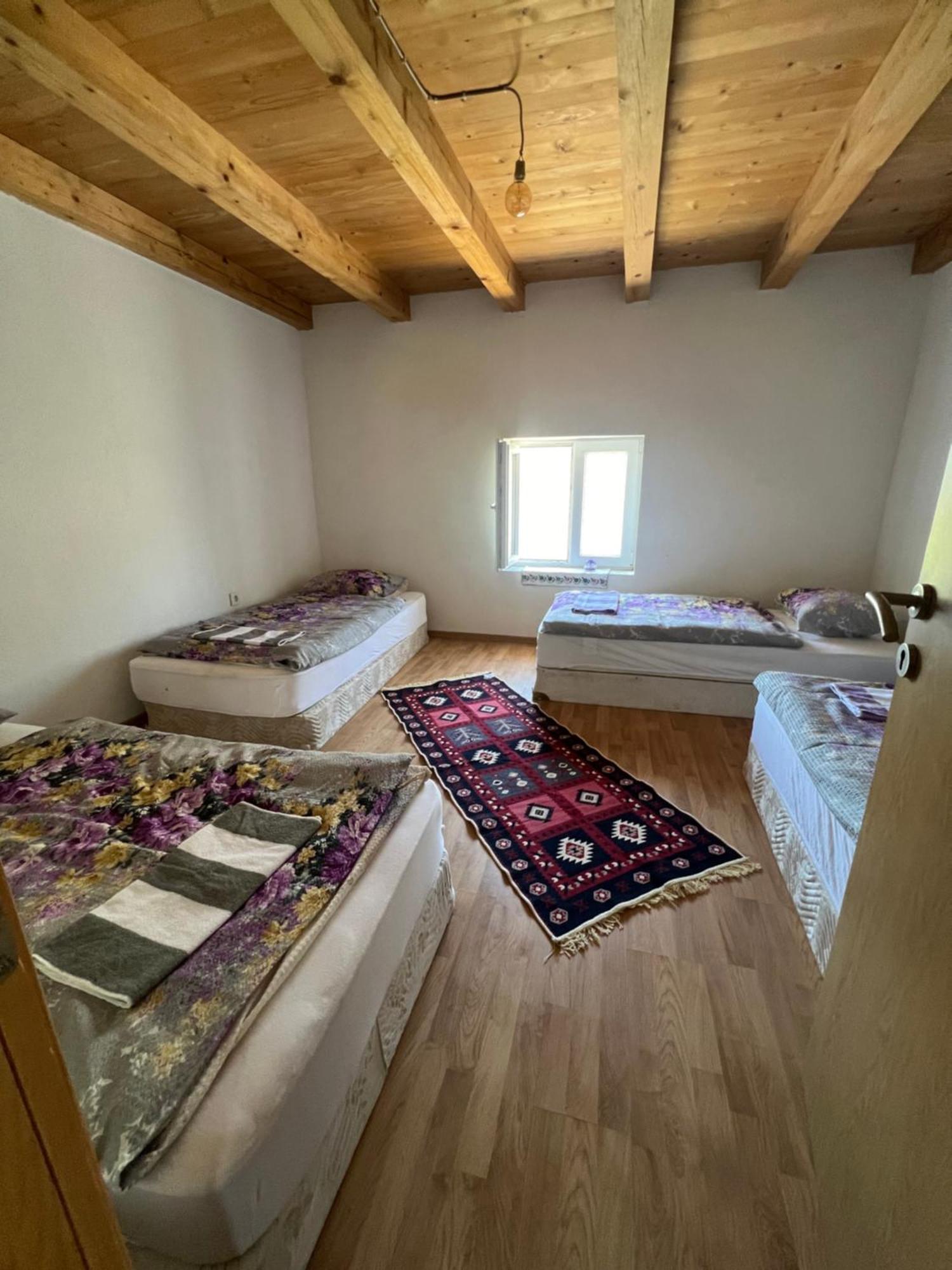 Bed and Breakfast Kod Kapetana Tea Gornji Lukomir Экстерьер фото