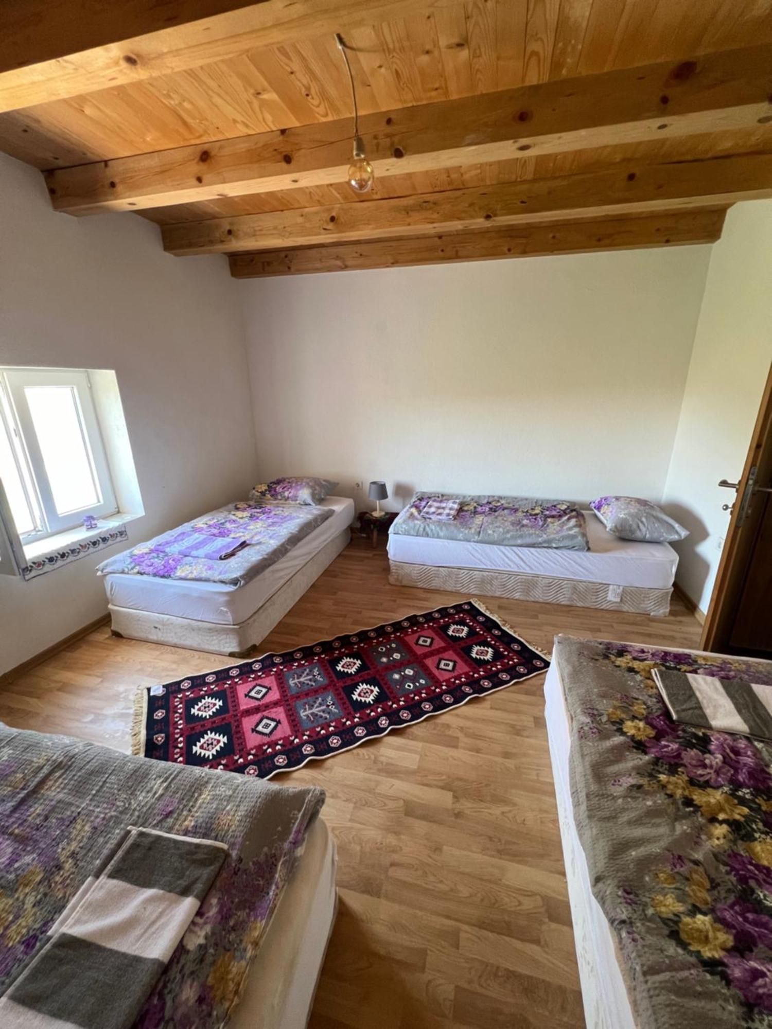 Bed and Breakfast Kod Kapetana Tea Gornji Lukomir Экстерьер фото
